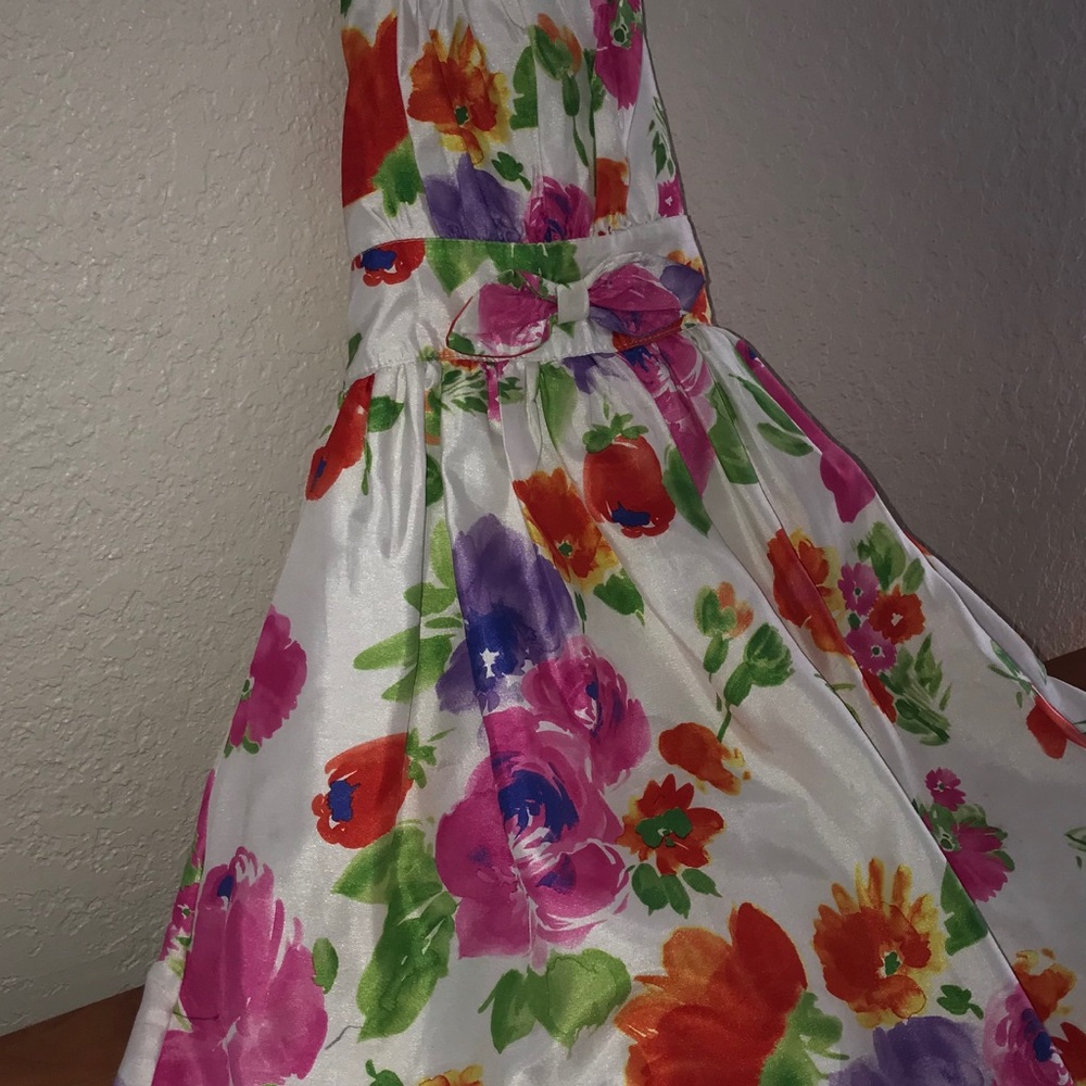 Multi-Color Floral Dress - Picture 4 of 4
